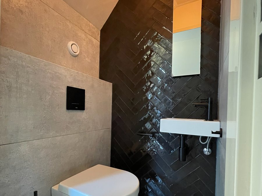 Ściana wykończona gładzią, realizacja KAT Renovatie